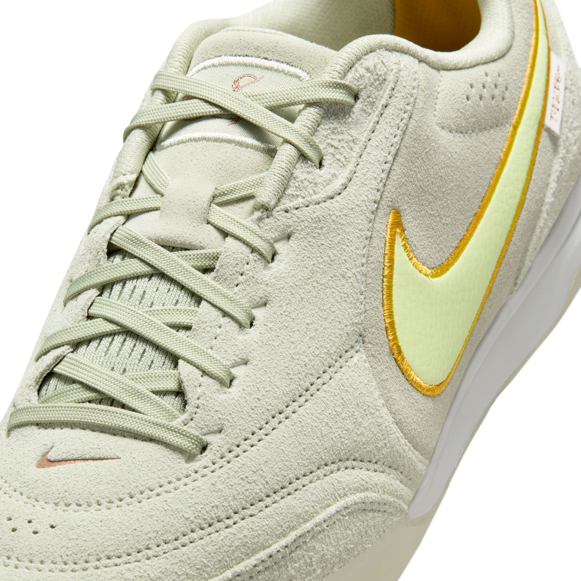 Shop Tiempo Street Gato LE | The Soccer Factory