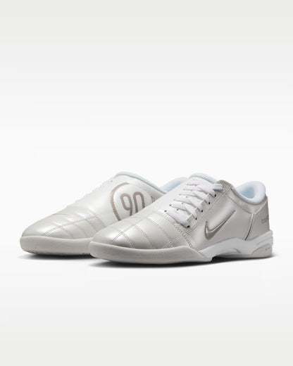 Nike T90 IC